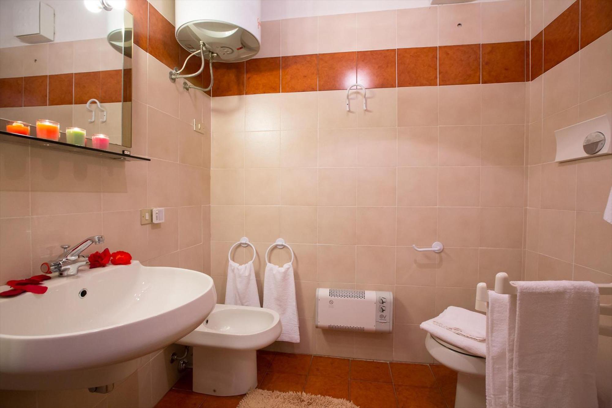 Menaggio Poggio Fiorito Loggetta Apartment Bagian luar foto